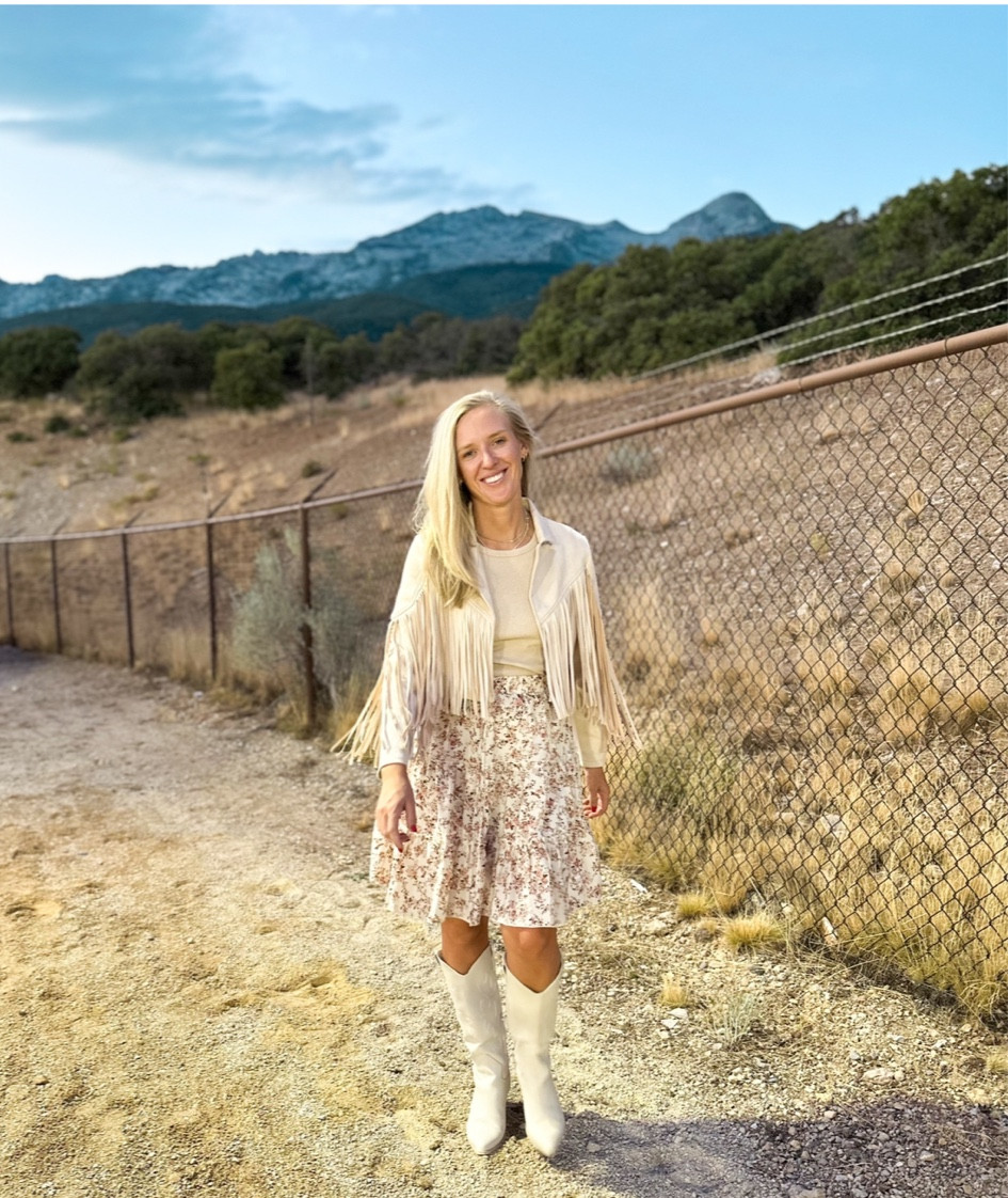 Rodeo cowgirl outfit idea 🤠 size medium skirt 







Country concert. Cowgirl. Amazon summer. Country western. Amazon fashion 

#LTKStyleTip #LTKMidsize #LTKFindsUnder50