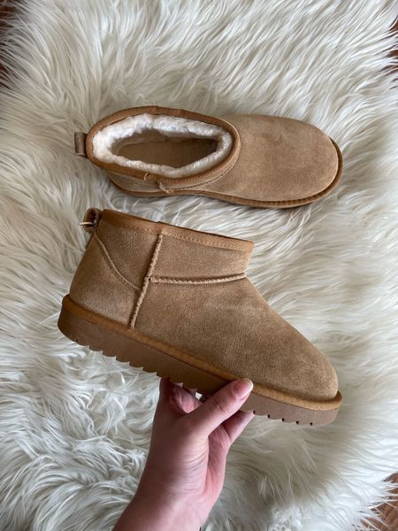 Amazon uggs dupe - ultra mini uggs dupes - ugg dupes - look for less - save or splurge - amazon winter boots - postpartum outfits for moms - hospital bag outfits 


#LTKbump #LTKsalealert #LTKshoecrush