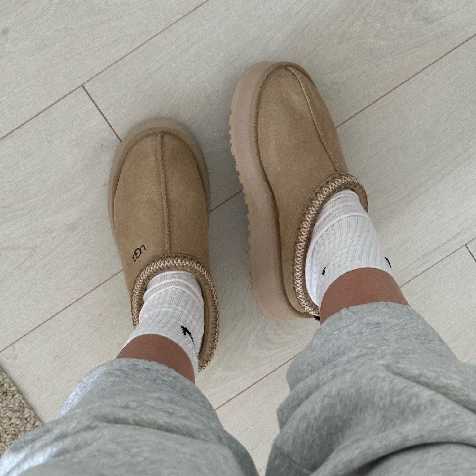 Tazz Ugg slippers in mustard seed 💛 

#ugg #comfy #fall #autumn #cozy

#LTKShoeCrush #LTKStyleTip #LTKSeasonal