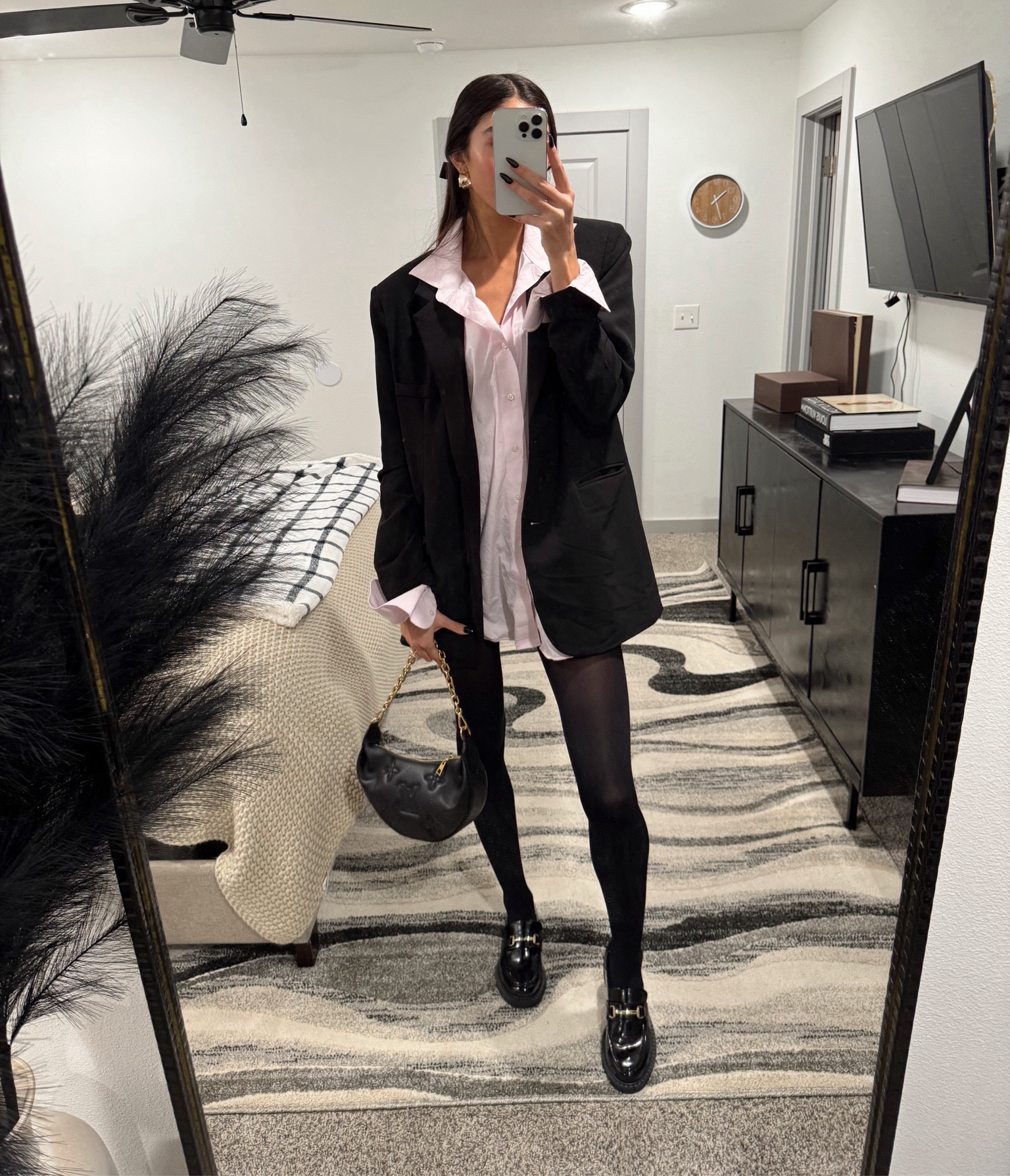 oxford button downs is thrifted saks fifth avenue
linked similar ones 