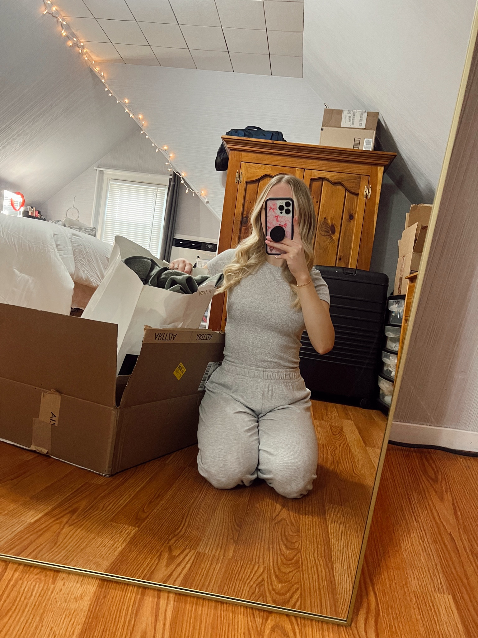 Cozy aritzia lounge wear

#LTKStyleTip #LTKCyberWeek #LTKGiftGuide