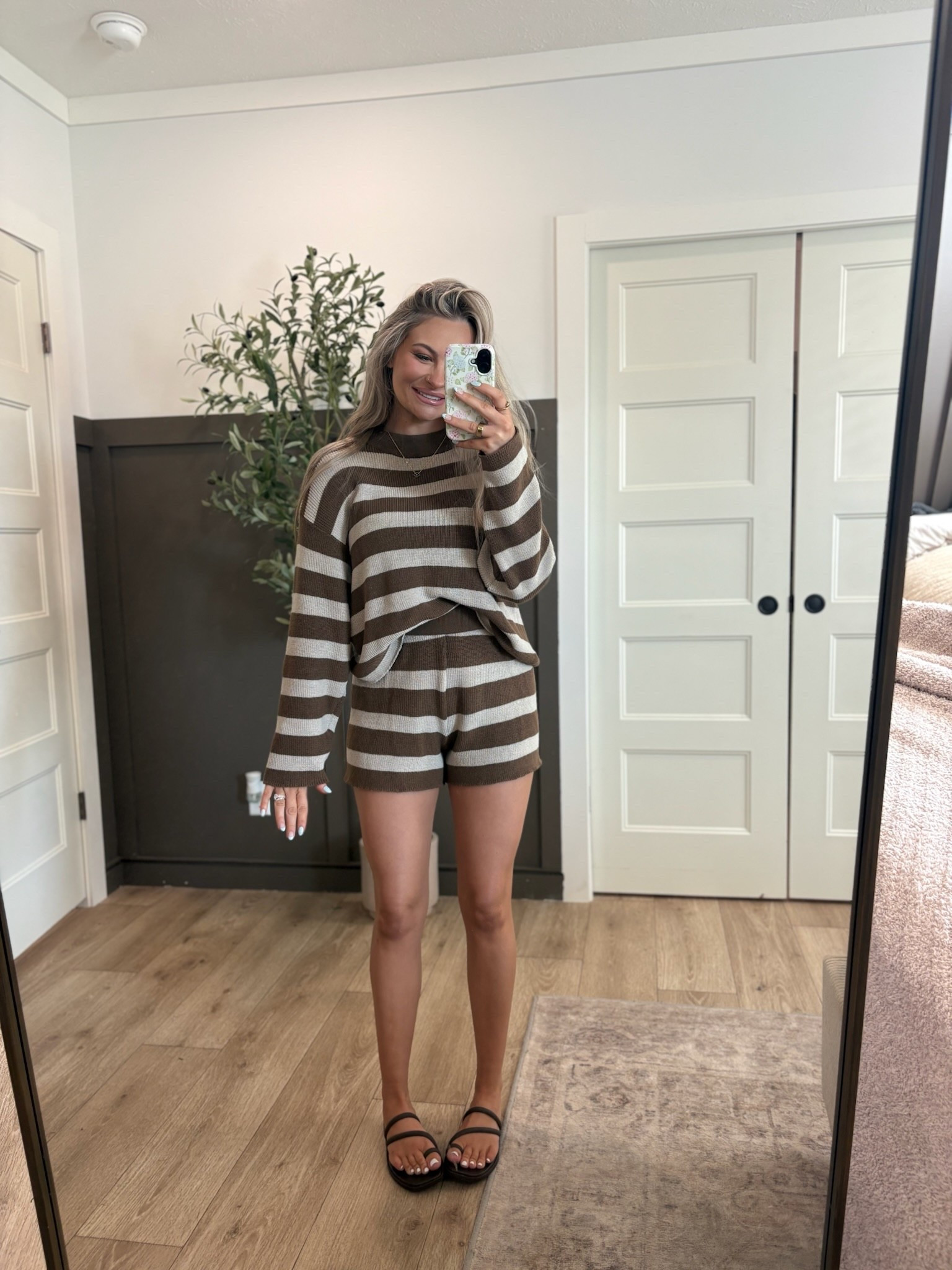 This set is so good for the transition from winter to spring!!

#LTKSeasonal #LTKootd