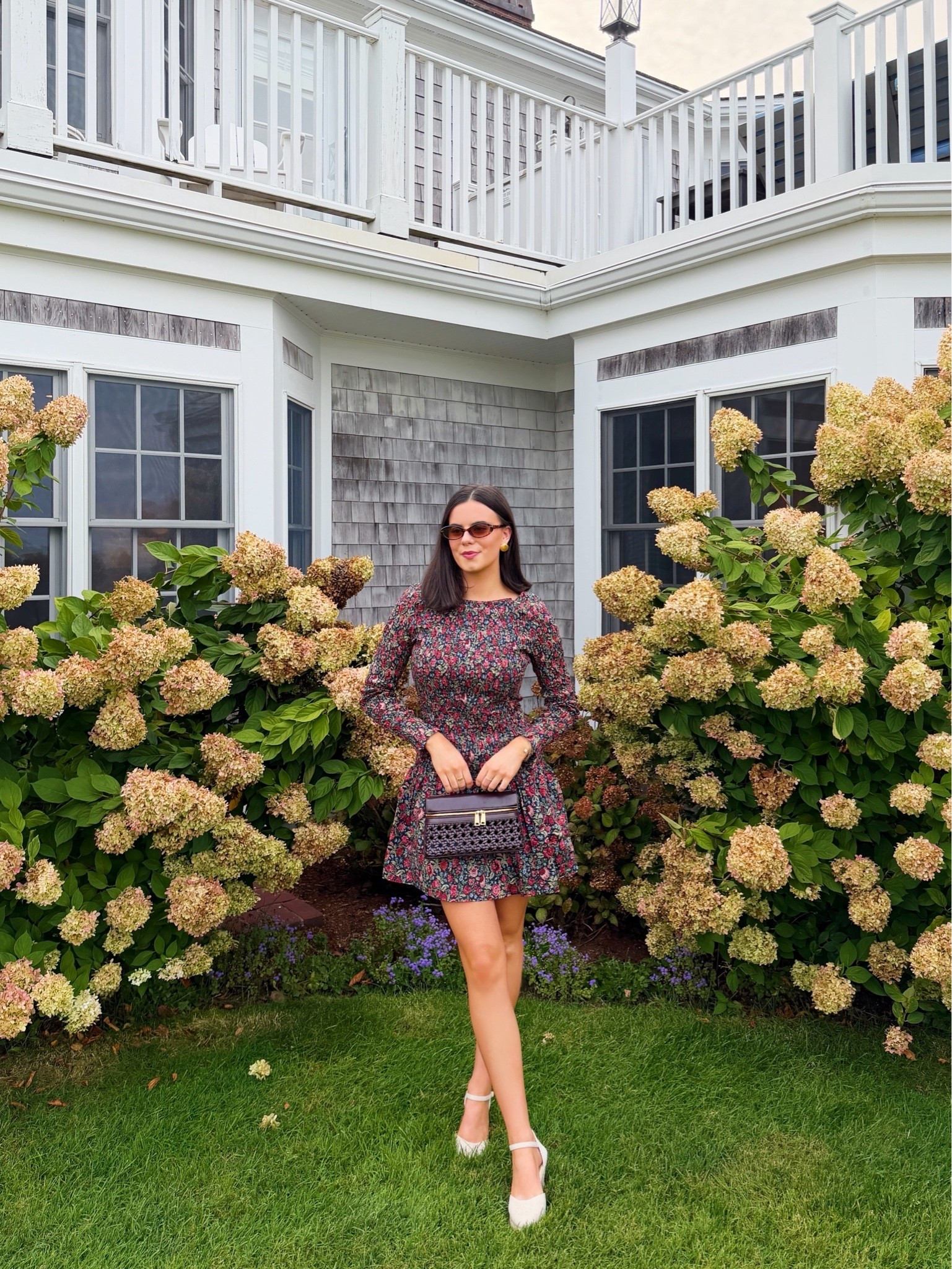 Early fall on the east coast! 🍂🤎 Wearing my new favorite dress from Hill House!