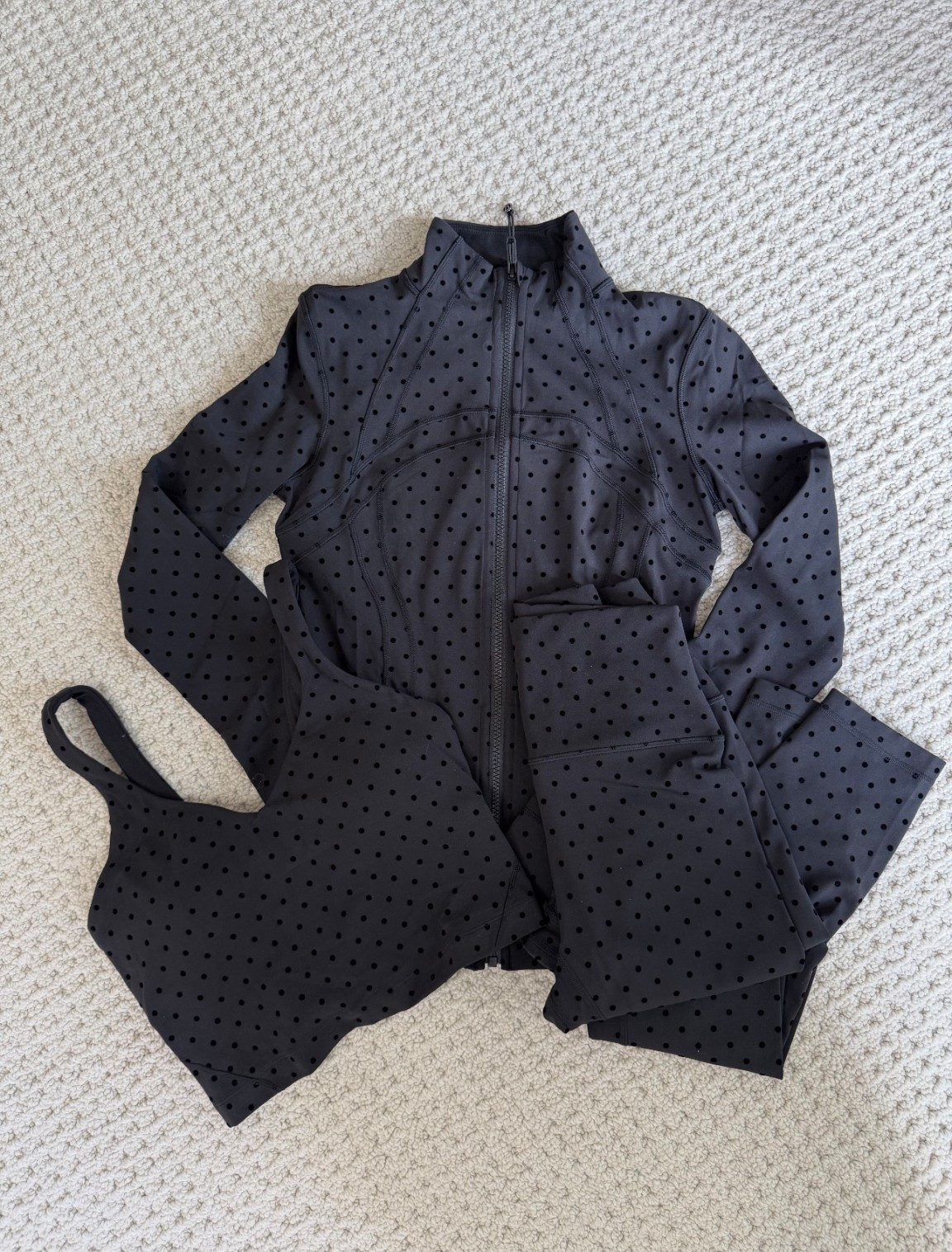 the cutest new set! The flocked polka dot collection is so cute!



Lululemon, Active, Activewearr

#LTKGiftGuide #LTKgrwm #LTKdayinmylife