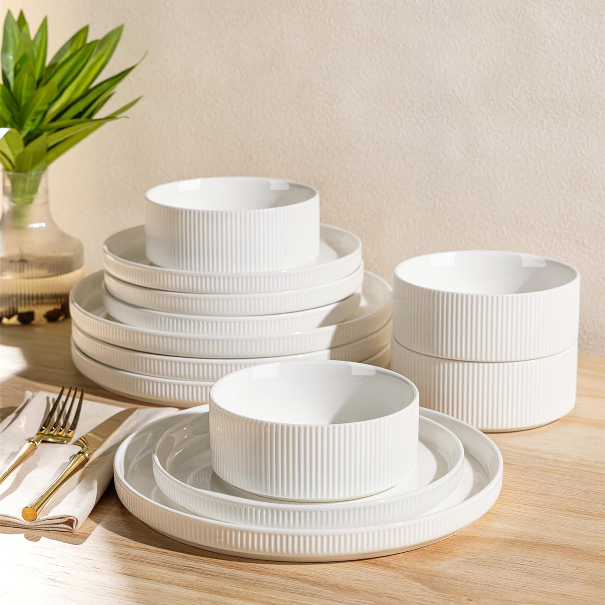 TheTerra Ceramic Dinnerware Sets for 4, 12 Pieces Porcelain Lightweight Plates and Bowls Sets, Sc... | Amazon (US)