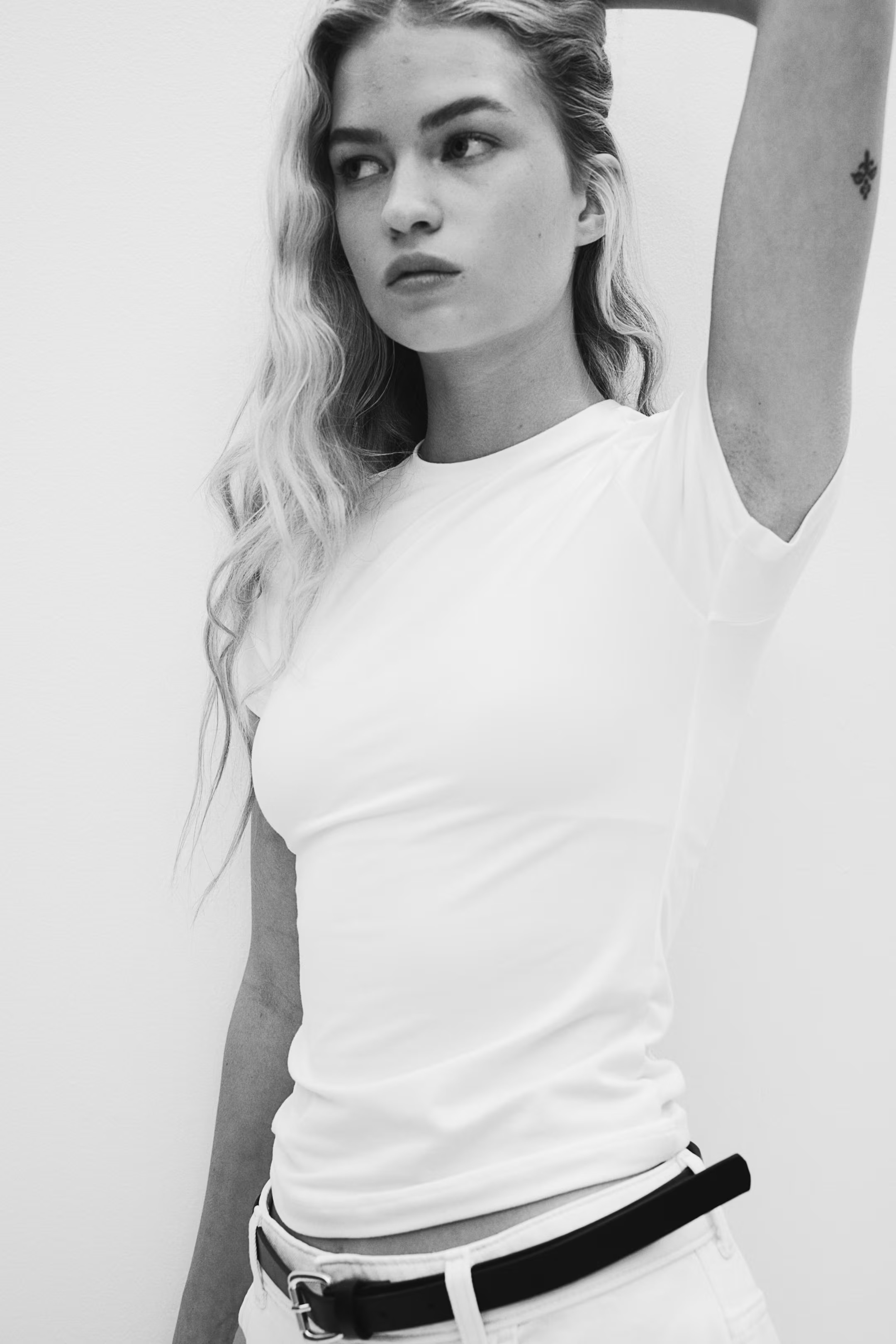 Fitted T-shirt | H&M (US + CA)