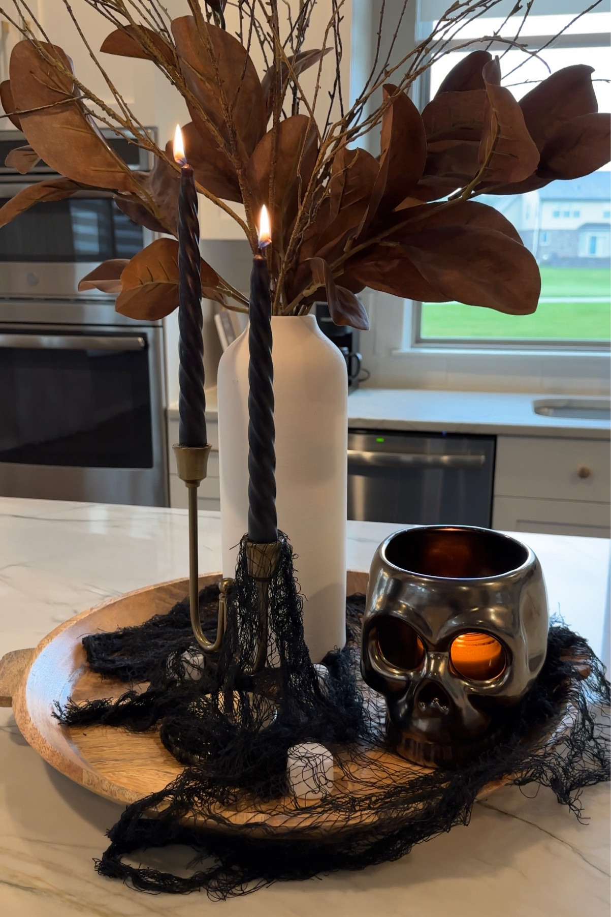 Halloween Centerpiece 🖤

#LTKSeasonal #LTKhome #LTKHalloween