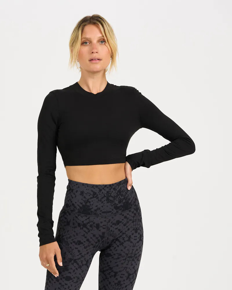 Long-Sleeve Lux Crop Tee | Black | Vuori Clothing (US & Canada)