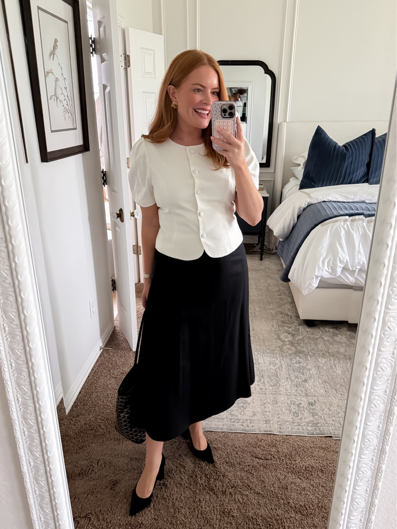 Classic, timeless, and SO chic 🖤🤍

Fit & sizing:
Top: Wearing size small – slightly structured, true to size (size up if between sizes or for more room in the chest).
Skirt: Wearing size small – elastic waist, very forgiving and comfortable.

Details:
✔ Elevated basics you can mix & match
✔ Skirt has great movement and is not clingy
✔ Perfect for business casual to business professional

Style tip: Swap flats for heels to instantly dress it up for meetings.

black midi skirt outfit, business casual staples, capsule wardrobe workwear, Nordstrom outfit ideas

#LTKmomlife #LTKootd #LTKWorkwear