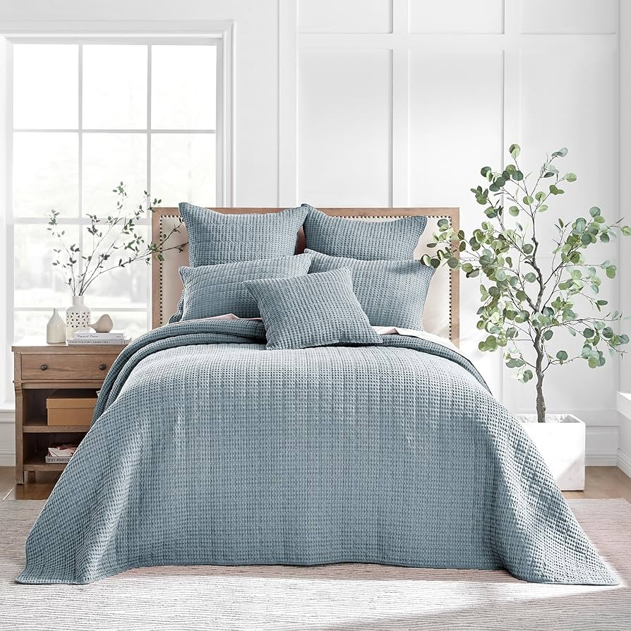 Levtex Home Mills Waffle Full Bedspread Set (100x104in) with 2 Pillow Shams (26x20in) - Chambray ... | Amazon (US)