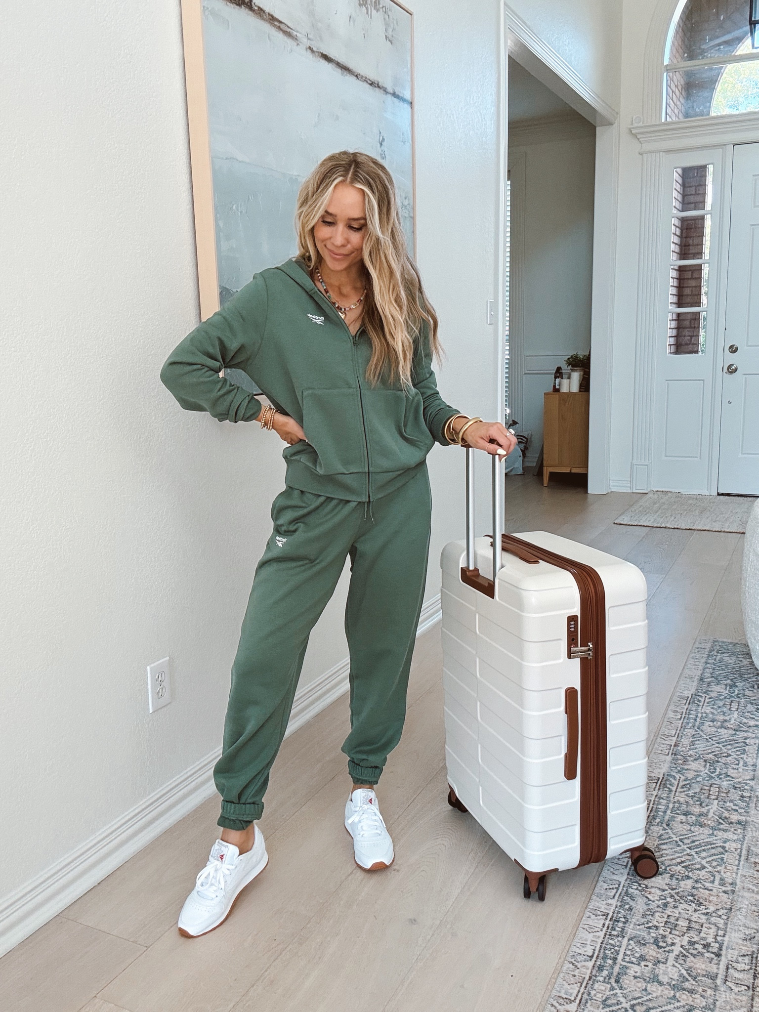 I’m pretty sure I just found the PERFECT travel / elevated athleisure set! 🙌🏻✈️✨

Grab it while it’s on major sale! Size: small // tts 

@macys @reebok #ad #macysaffilliate 