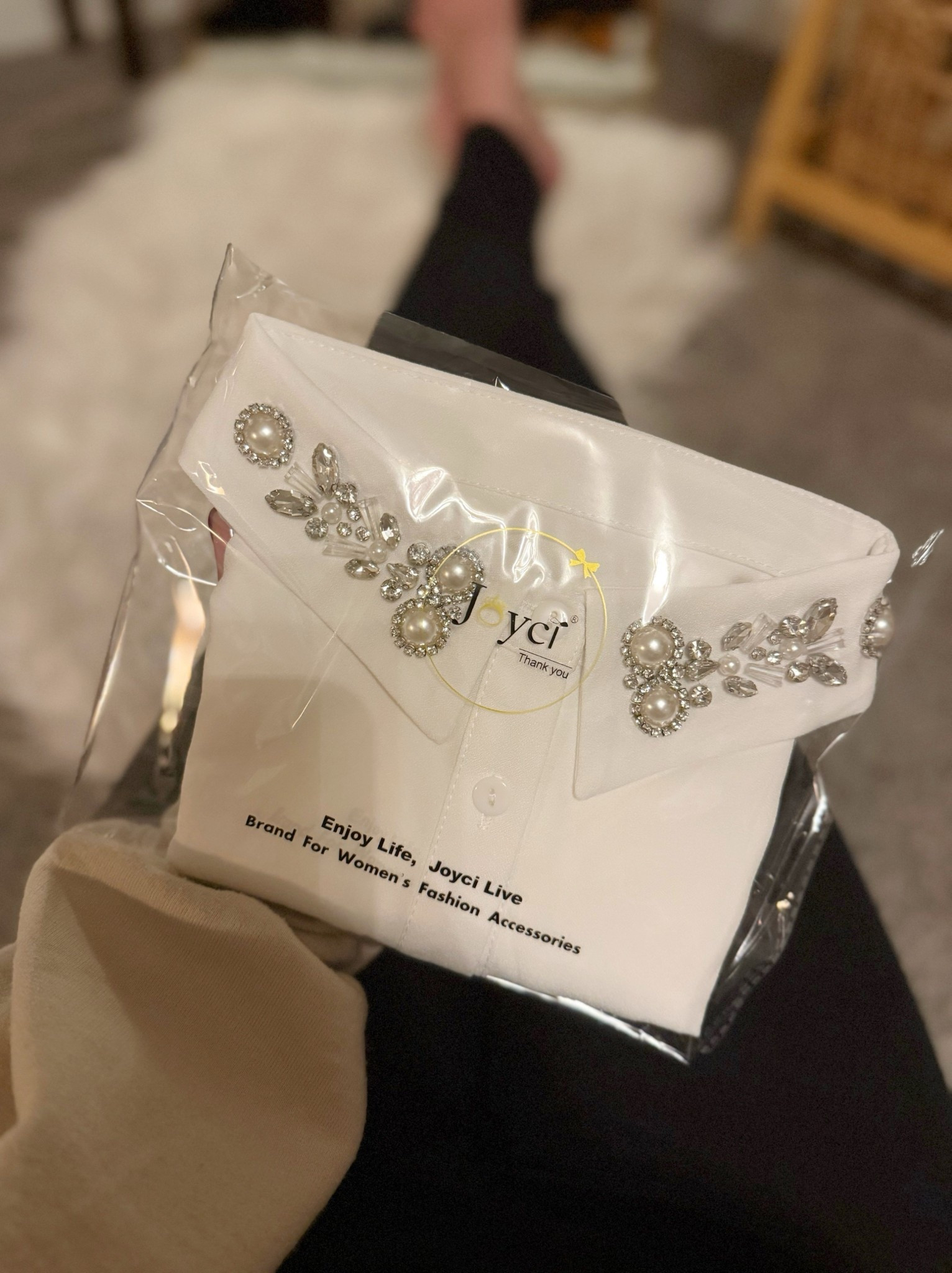 The cutest dress up collar to wear under sweaters. 

#LTKFindsUnder100 #LTKFindsUnder50 #LTKWorkwear