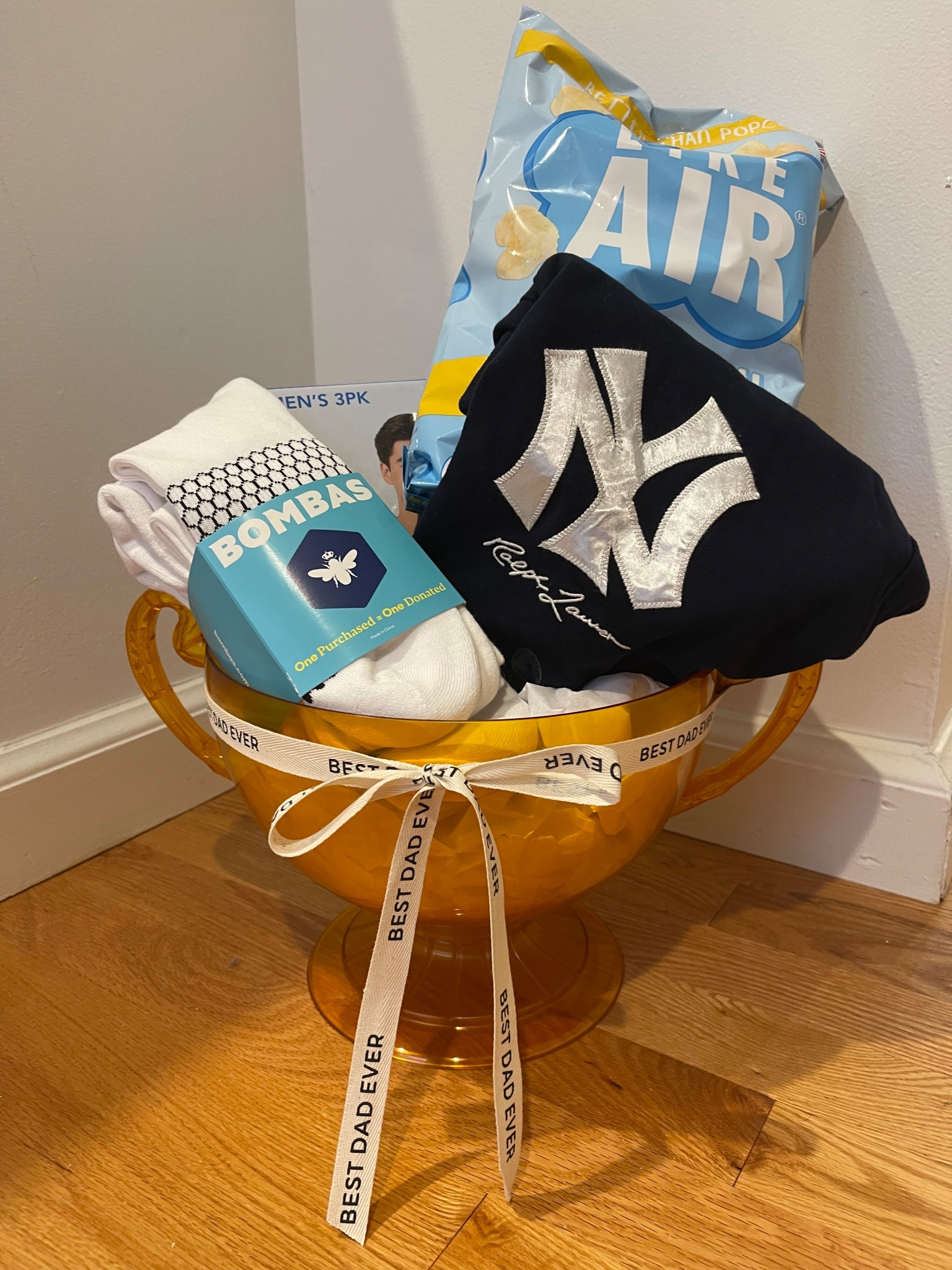 Father’s Day gift
Best dad ever
Yankees
Ralph Lauren
Bombas socks
Snacks
Trophy 

#LTKGiftGuide #LTKMens #LTKFindsUnder50