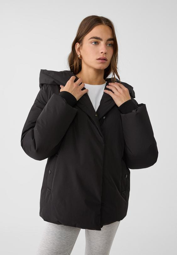 Oversize-Steppjacke mit Kapuze - Jacken für Damen | Stradivarius Deutschland | Stradivarius DE