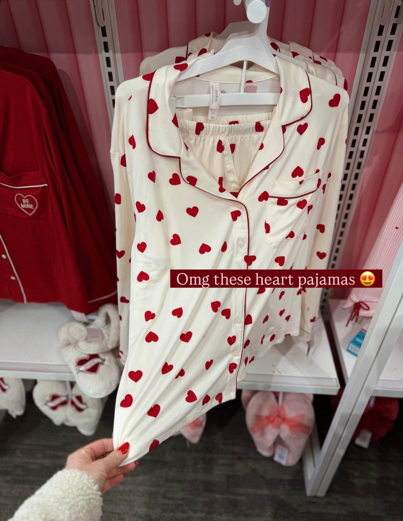 I neeeed these ♥️ pajamas 😍

#LTKSeasonal #LTKFindsUnder50