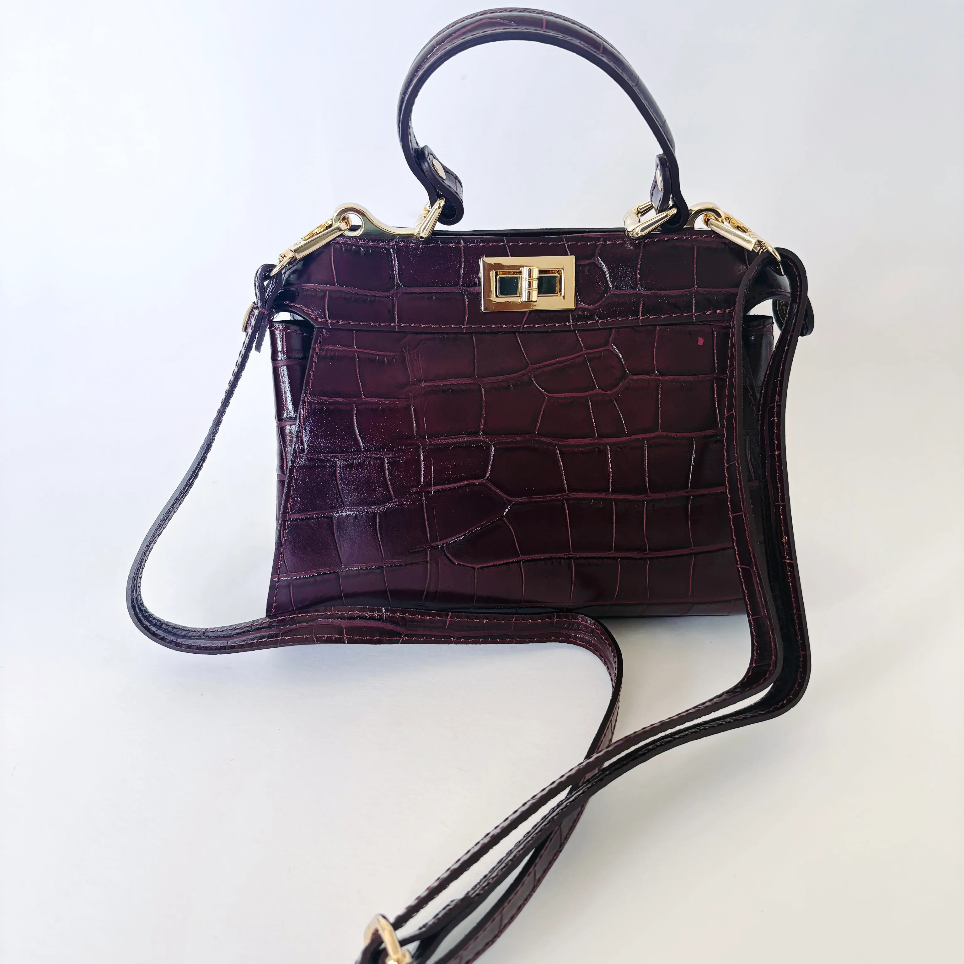 Merlot Croc Embossed Leather Flip Lock Bag | Colores Collective