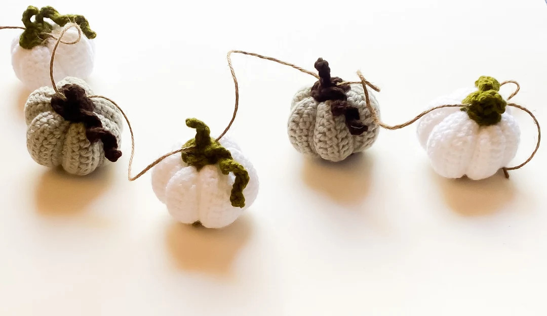 Pumpkin Garland/fall Decor/crocheted Pumpkins/amigurumi/autumn - Etsy | Etsy (US)