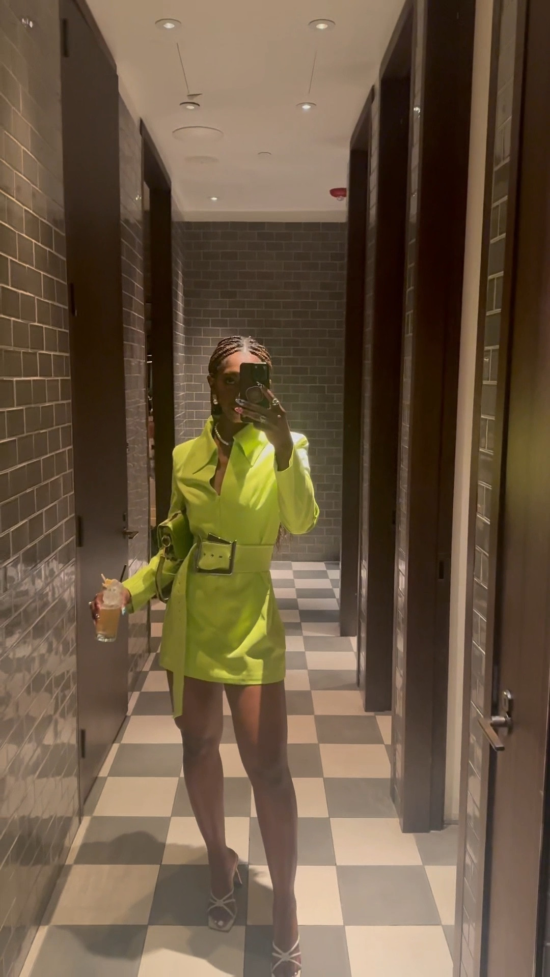 Not me getting invited to the Brandon Blackwood 10th anniversary party in New York! Had the best time everrr and looked stunning while doing it. 

Dress: Hanifa Sloan Mini Blazer Dress https://hanifa.co/products/sloane-mini-blazer-dress

Bag & Shoes: Brandon Blackwood of course!

Brandon Blackwood black owned brand blazer dress mini colorful fashion luxury black owned brand

#LTKTall #LTKShoeCrush #LTKStyleTip