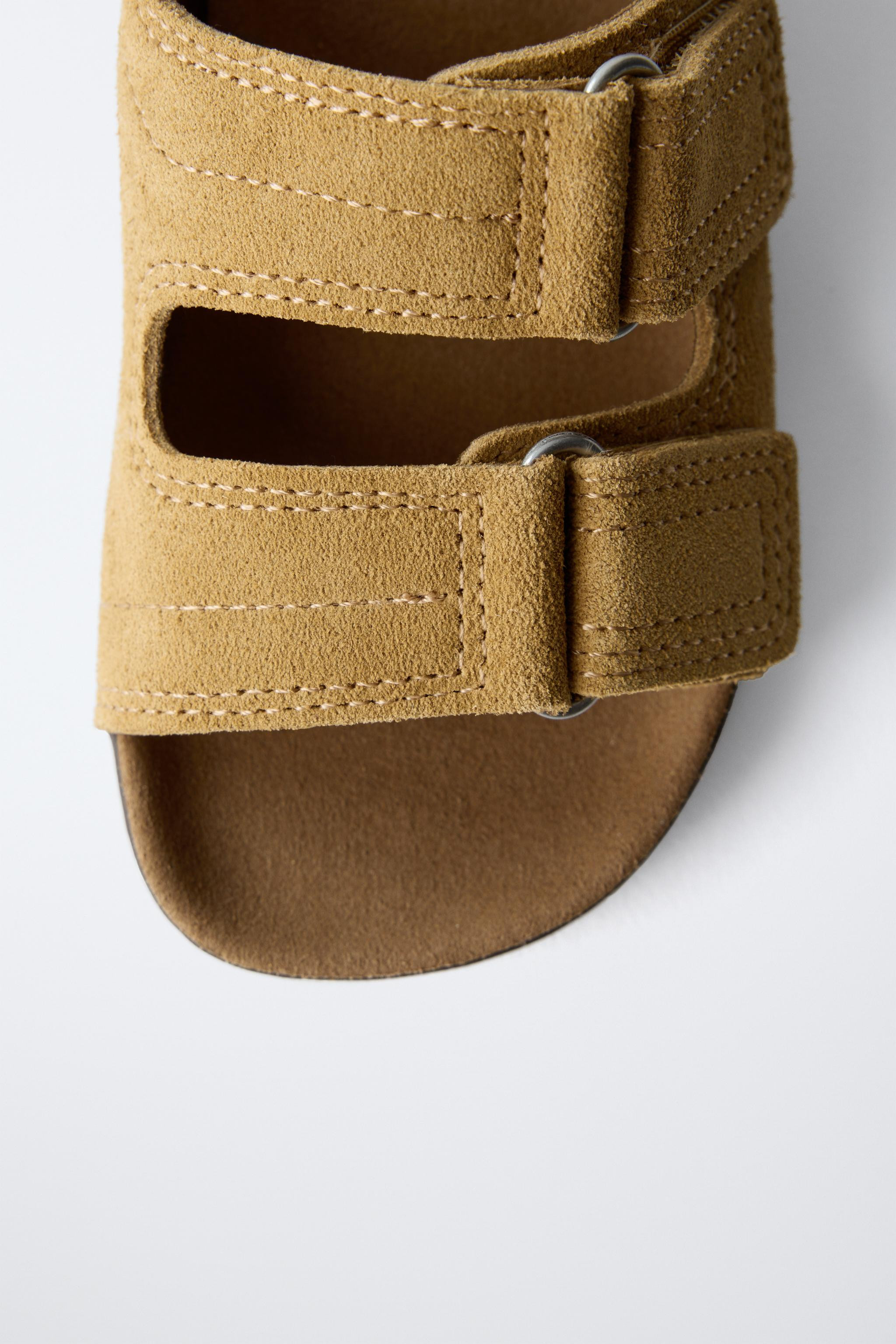100% split cowhide leather sandals. Double hook-and-loop strap closure at the instep and hook-and... | Zara US