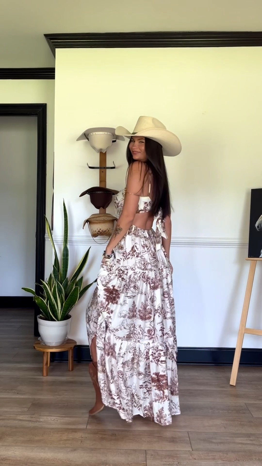When I say the word obsessed I absolutely mean it with this maxi dressy! It’s absolutely stunning! Love the tie back and neutral floral design throughout. Wearing xs

Code LORI10 to save on Highway hippie jewelry

#LTKootd #LTKMothersDay #LTKgrwm
