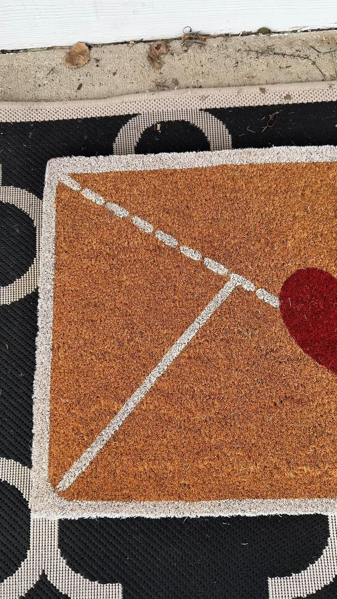 Walmart’s Valentine’s Day doormat. Under $13. Perfect decor for your front porch or doorway. 

#valentinedecor
#frontporchdecor
#doormats

#LTKSeasonal #LTKFindsUnder50 #LTKHome