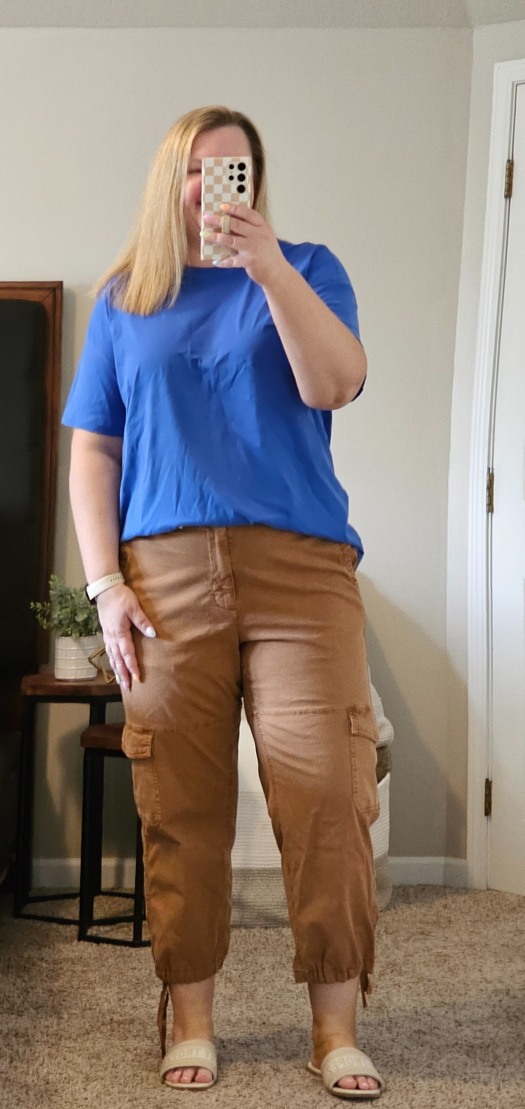 I love a casual look!  This tee and cargo pants are both my TTS Old Navy XL. 

#LTKfindsunder50 #LTKmidsize #LTKsalealert