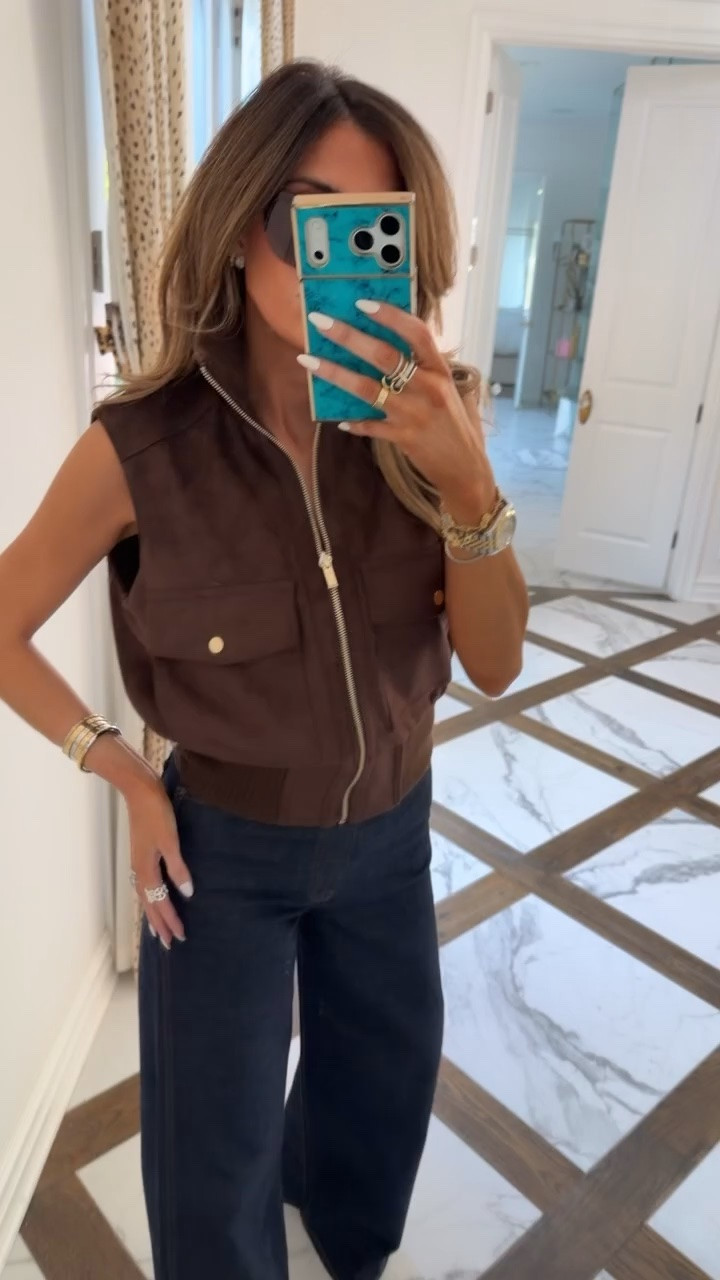 Cute little suede vest! I’m wearing a small!! My jeans are still sold out, but looking out for restock! 

Zara fashion, Nordstrom fashion, Fall outfits women, Autumn outfits, Early fall outfits, Fall vests, Business casual workwear, Teacher outfits, Date night outfits, Gemme Beauty, Emily Gemma

#LTKgrwm #LTKSeasonal #LTKWorkwear