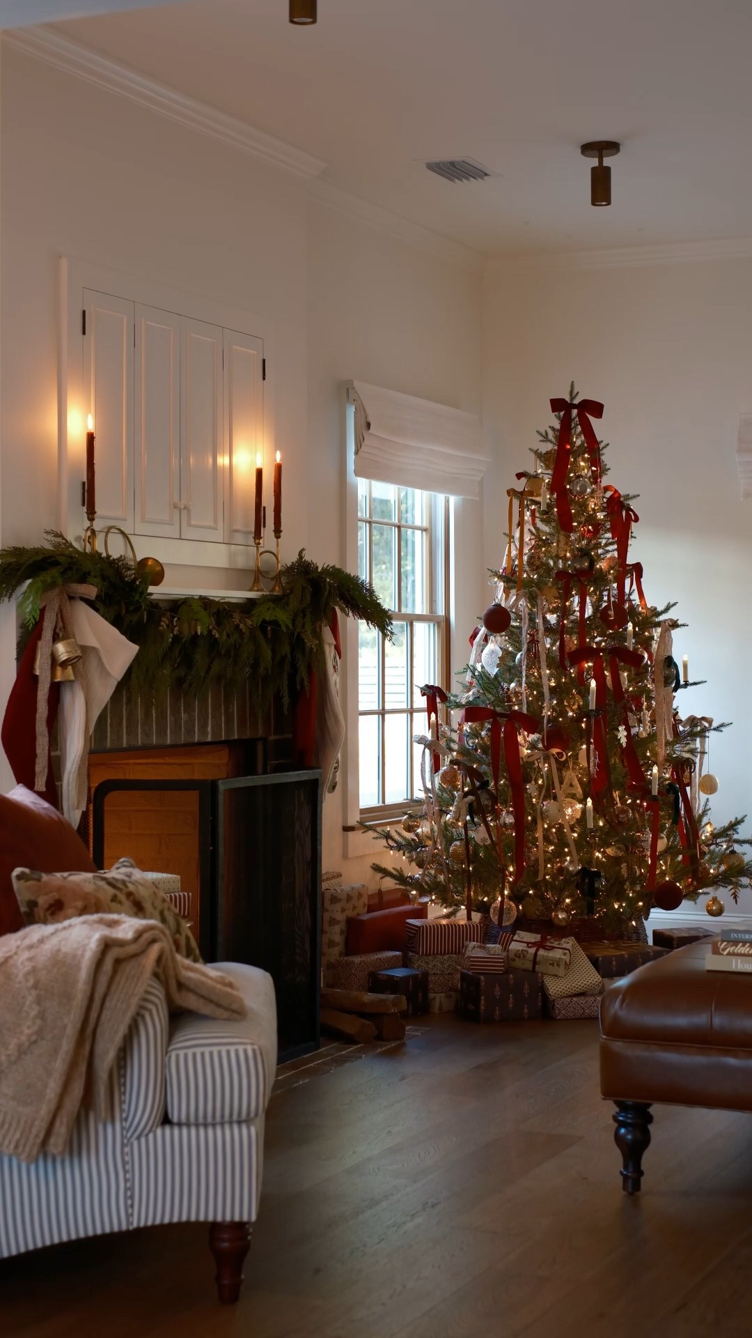 Christmas in the living room ✨ 

#LTKHome #LTKHoliday