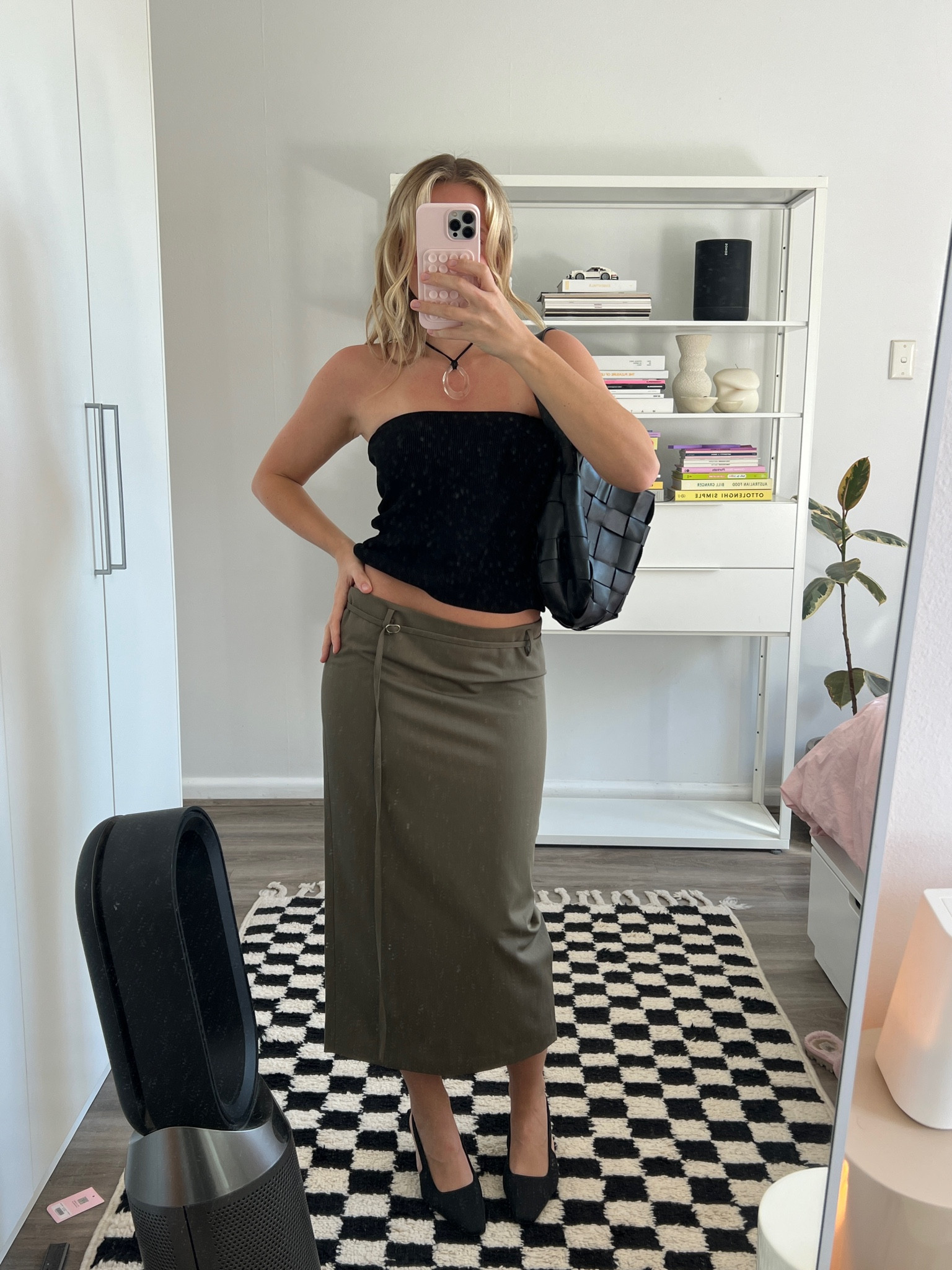 st agni head to toe 🖤

#LTKshoecrush #LTKitbag #LTKaustralia