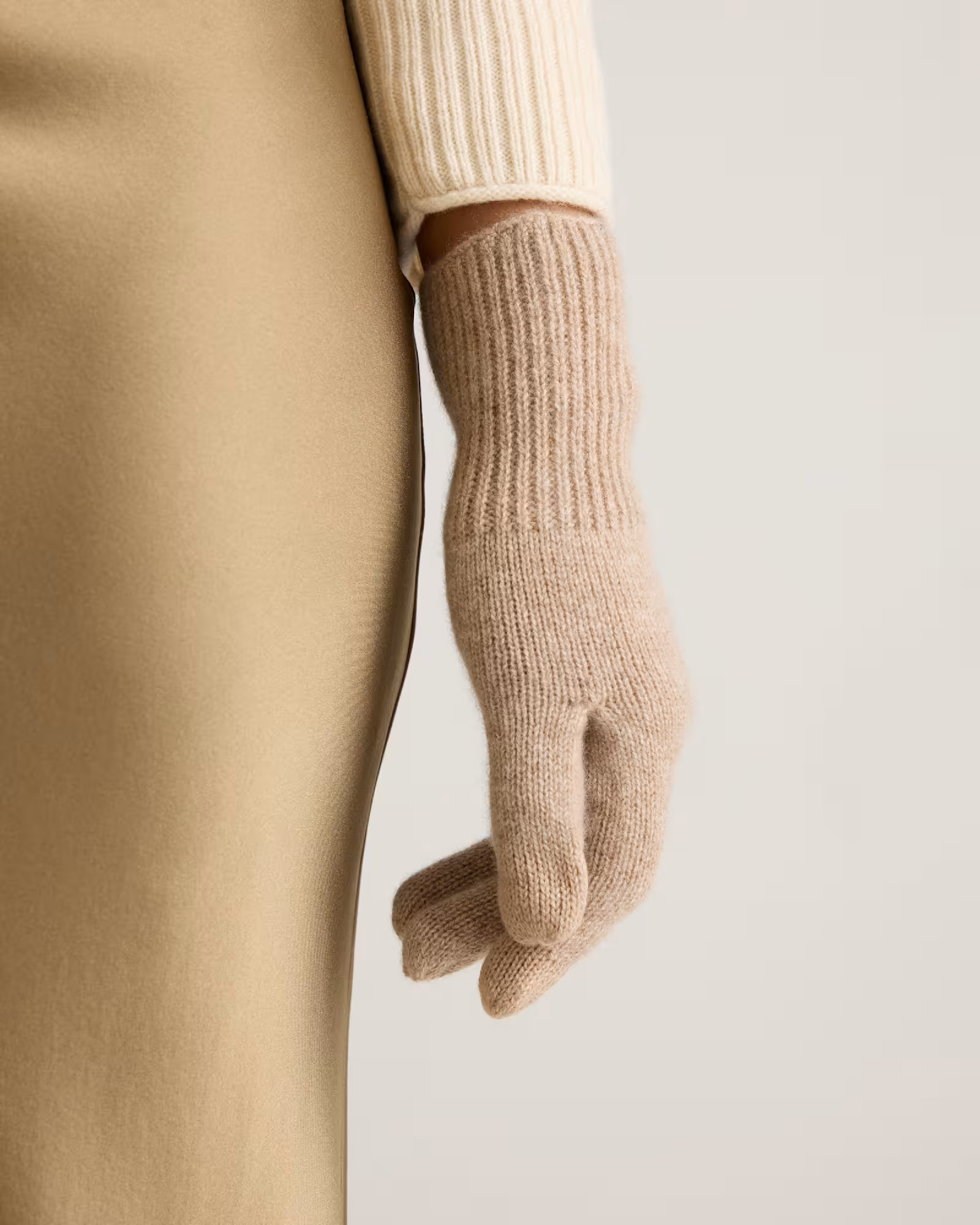 Mongolian Cashmere Gloves | Quince