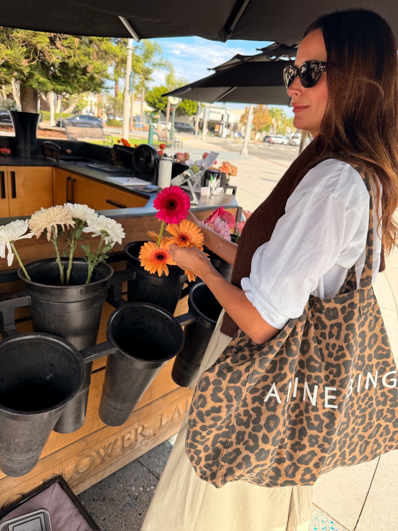 I found my tote bag in stock!! This would be a great last minute gift or grab it for yourself! You’ll reach for it ALL the time! 

#LTKFindsUnder100 #LTKootd #LTKmomlife