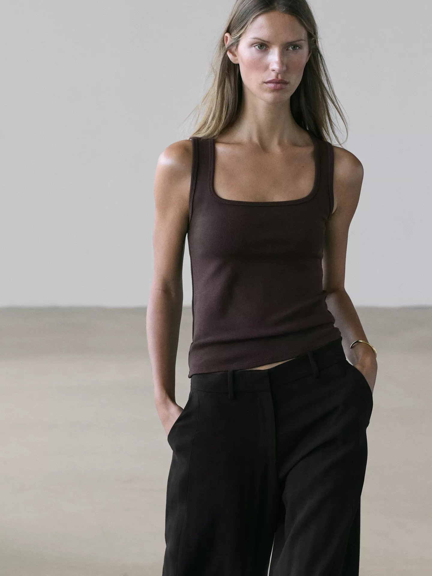 Sleeveless top with square neckline | Massimo Dutti UK