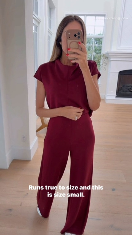 Love the chic collar on this jumpsuit, and this beautiful shade of burgundy. The back opening makes it so much easier when you need a bathroom break. Runs true to size, I’m wearing size small in the long version, and I’m 5’9” for your reference. Use code ALINEXSPANX for 15% off first purchase and free shipping.
Travel outfits
Airport outfit

#LTKU #LTKTravel #LTKTall