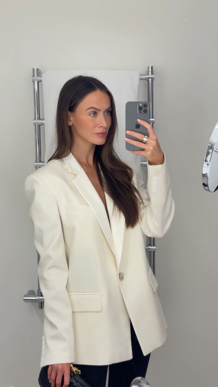 Attico, Bottega veneta, Ysl, Farfetch, oversized blazer, white blazer, Bottega veneta clutch, slingback jacket pumps, work wear, office outfits, work wear ideas, black and white outfit, office outfit ideas, style inspiration 

#LTKeurope #LTKSeasonal #LTKstyletip
