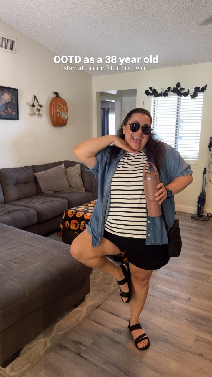 OOTD as a 38 yr old stay at home mom of two. 
.
.
.
#ootd #sahmootd #momlife

#LTKootd #LTKPlusSize