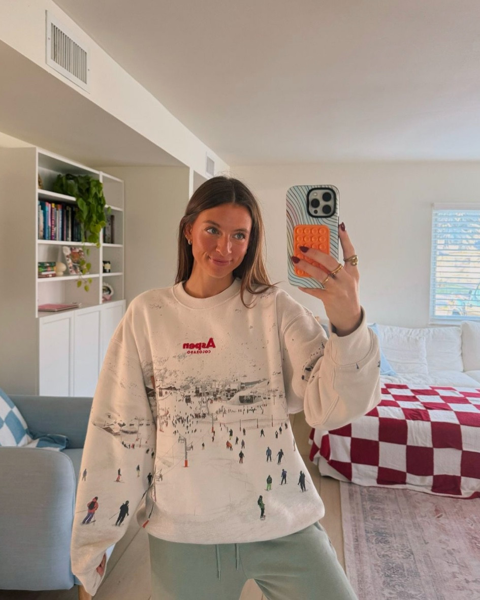 my recent fav crewneck from abercrombie is currently on super sale!! $35 and so cozy:) 

the design goes all the way around the back too 

crewneck, sweater, ski, winter outfit, holiday outfit 


#LTKSaleAlert #LTKHoliday #LTKSeasonal