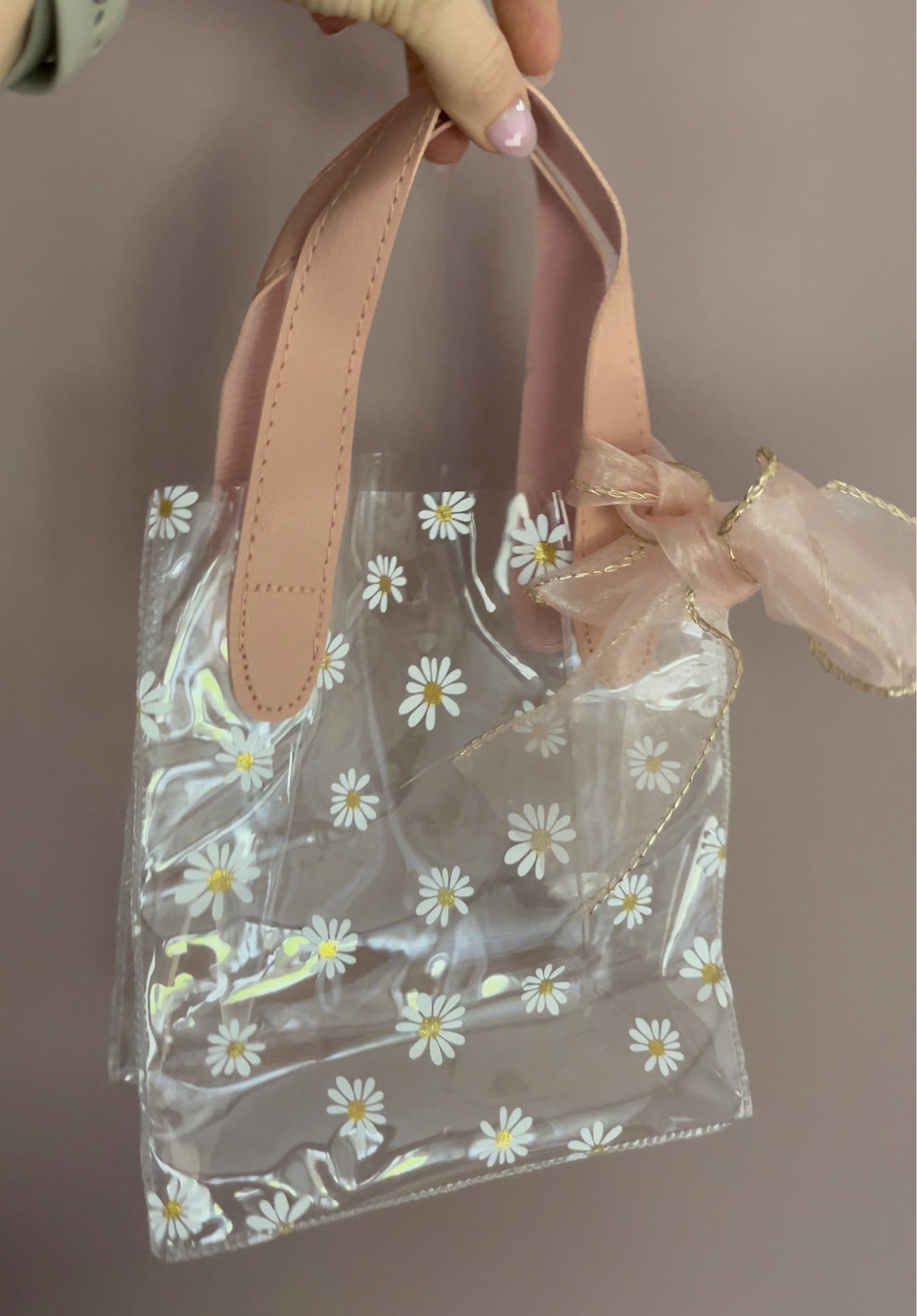 Flower-themed (reuseable) present bag for my flower girl! 🌸

#LTKwedding #LTKstyletip #LTKkids