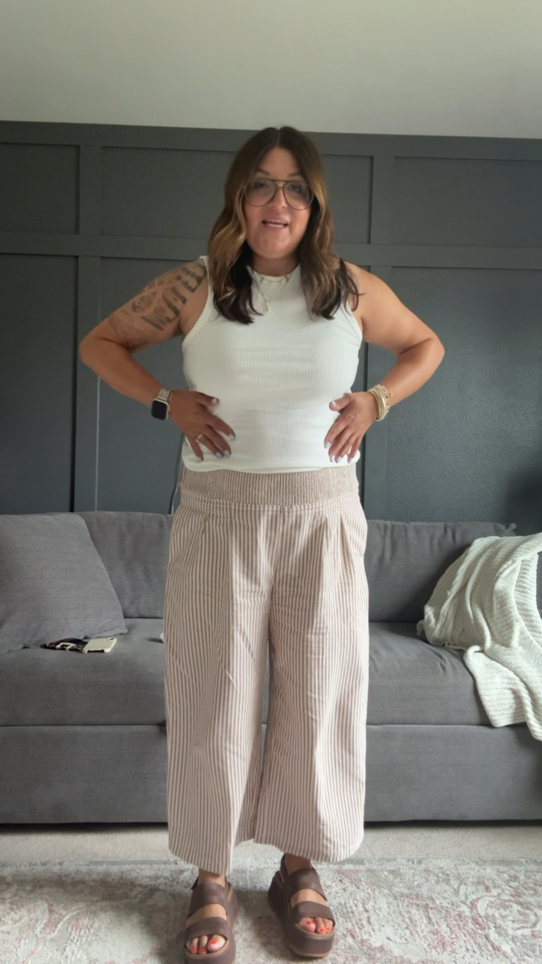 Today’s easy ootd:
GAP Factory tank - XL
Amazon pants - XL
Reef sandals 
Madewell tote
@Madewell @gapstyle