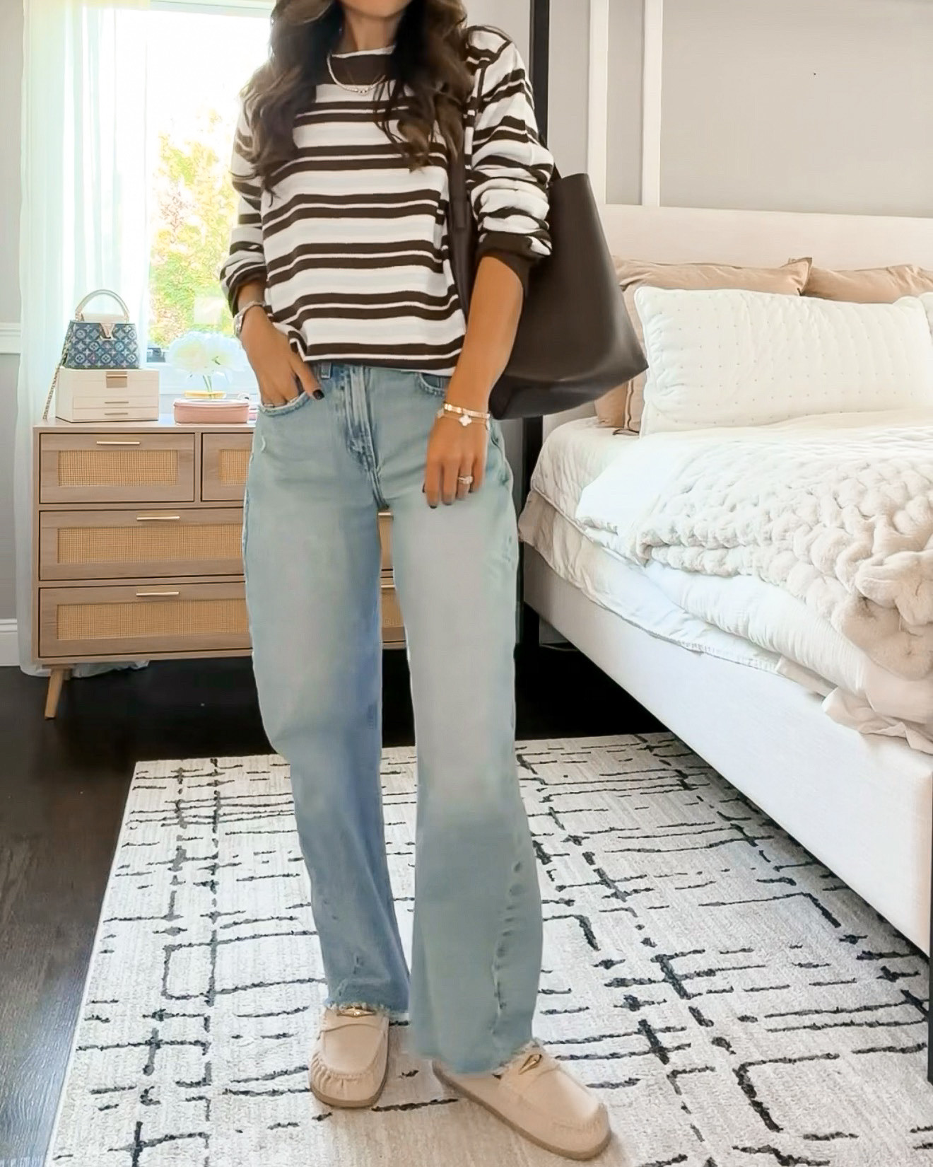 A cozy striped sweater, great-fitting jeans, and an easy neutral shoe—this is my kind of fall outfit 🍂

Comment LINK and I’ll send you the details.

#LTKootd #LTKOver40