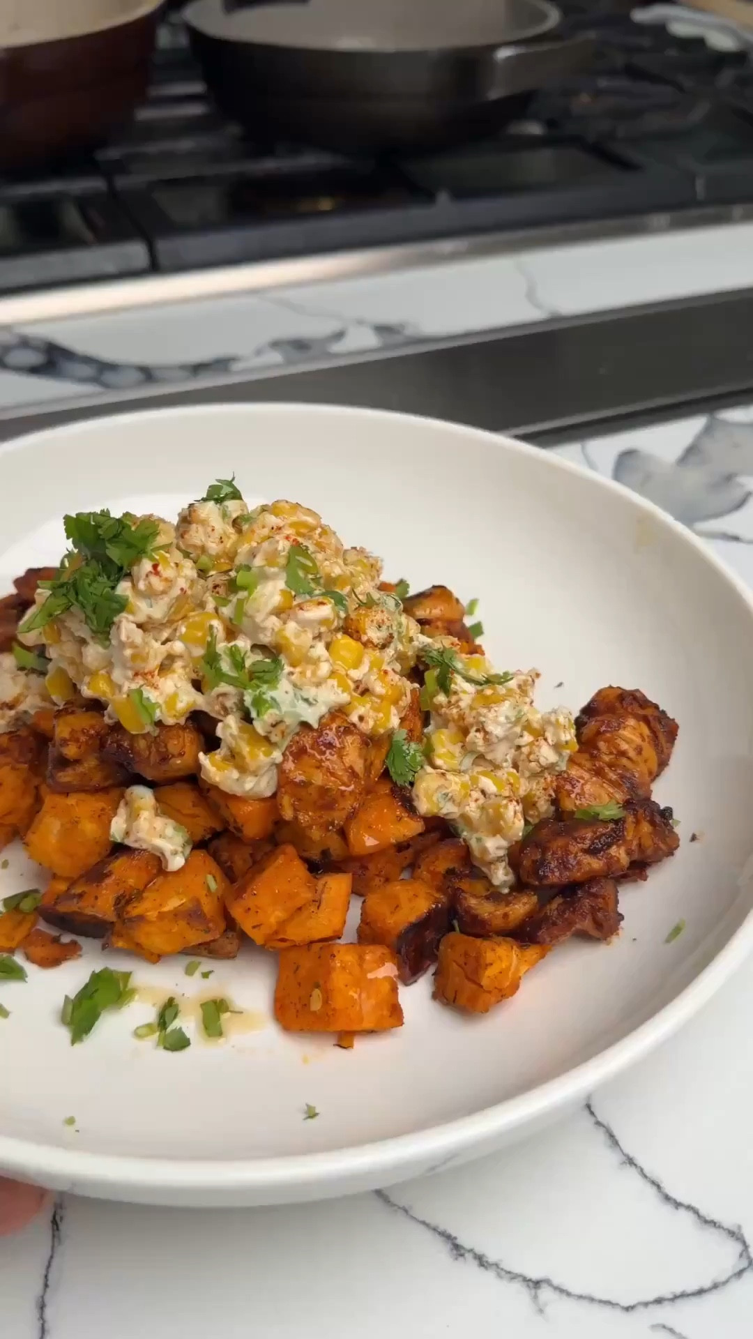 Hot honey street corn chicken bowl



#LTKfoodie #LTKmomlife #LTKdayinmylife