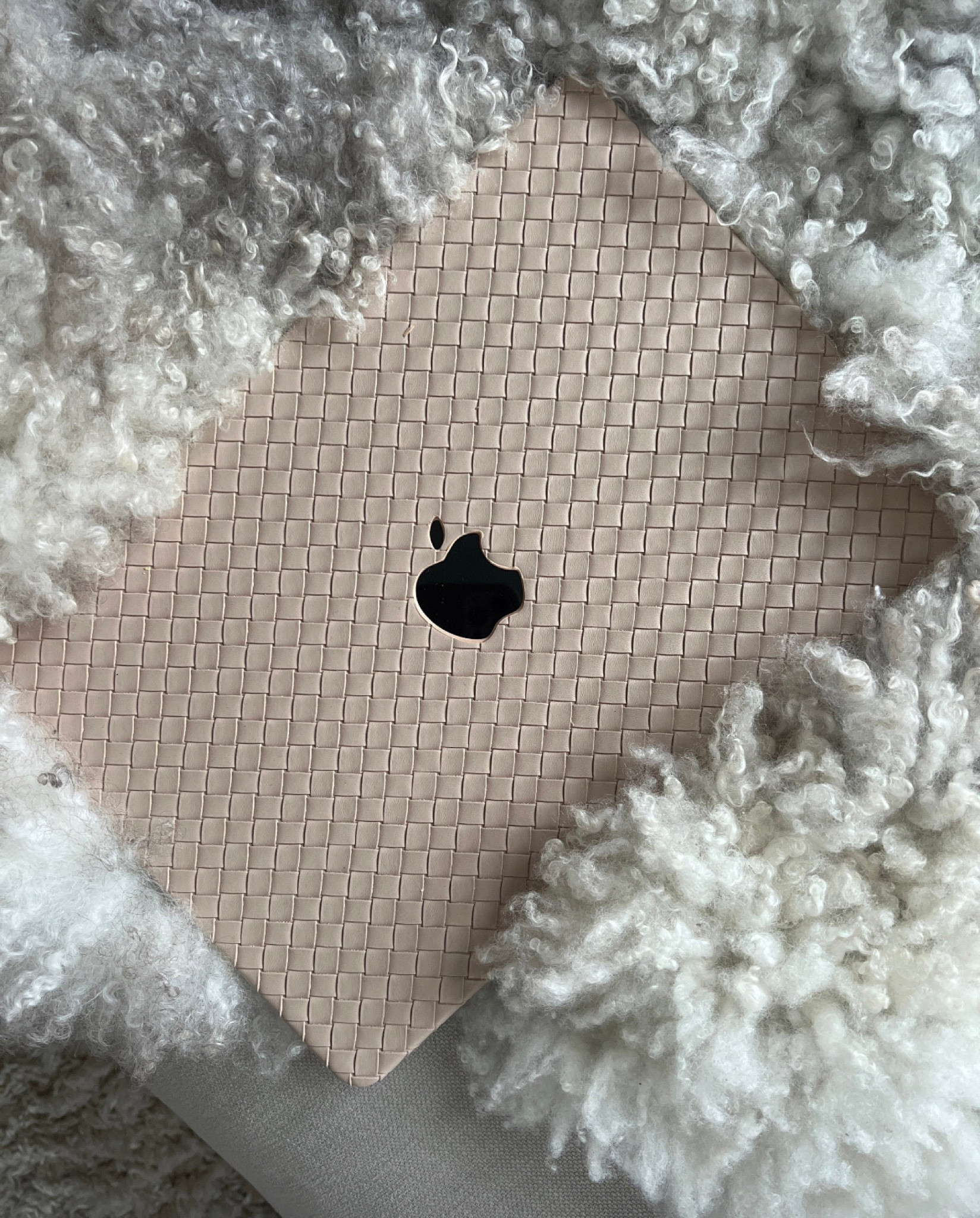 I get so many compliments on this Macbook cover case

#LTKworkwear #LTKU #LTKhome