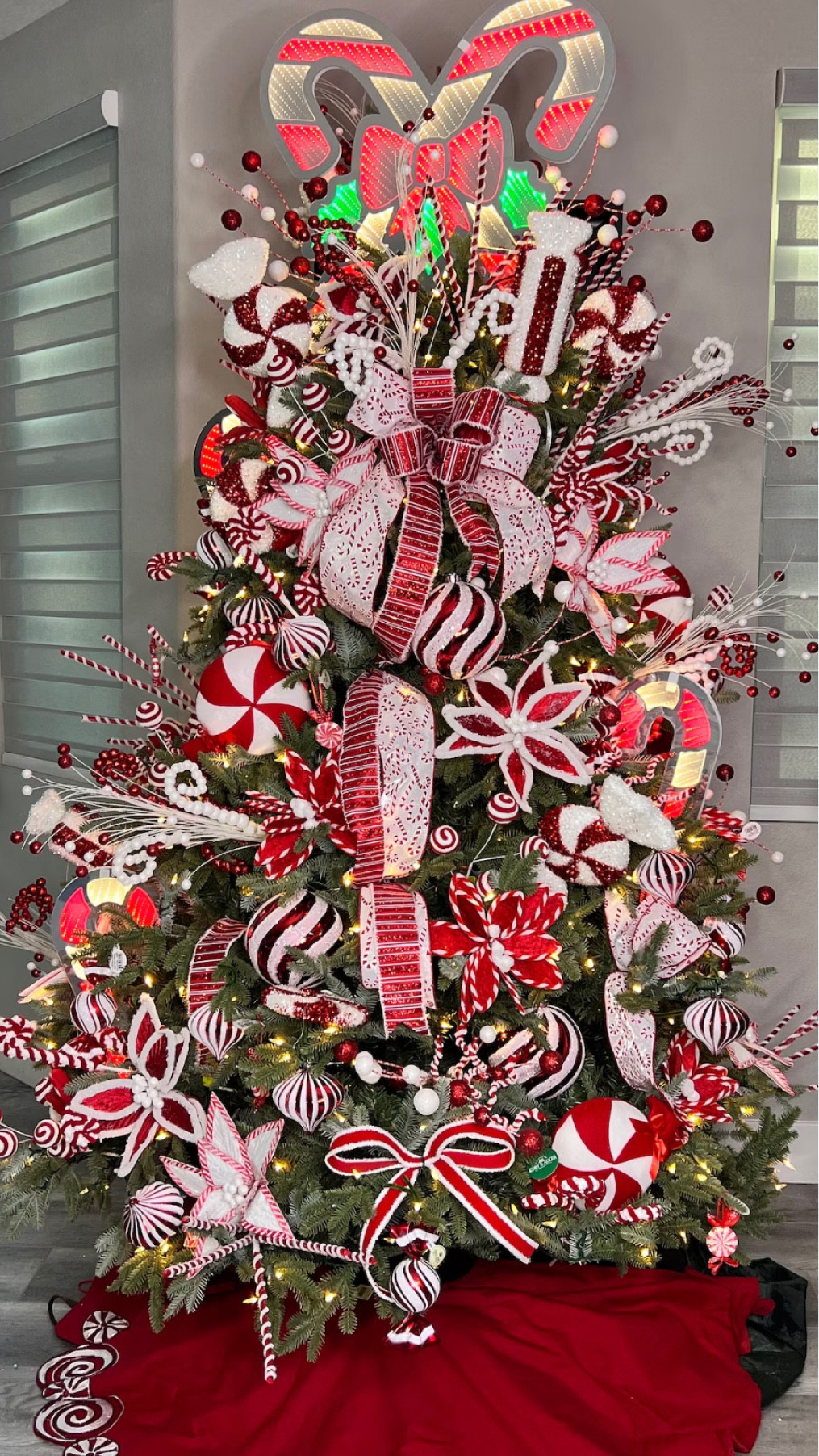 Christmas tree kit

#LTKHome #LTKSeasonal #LTKHoliday