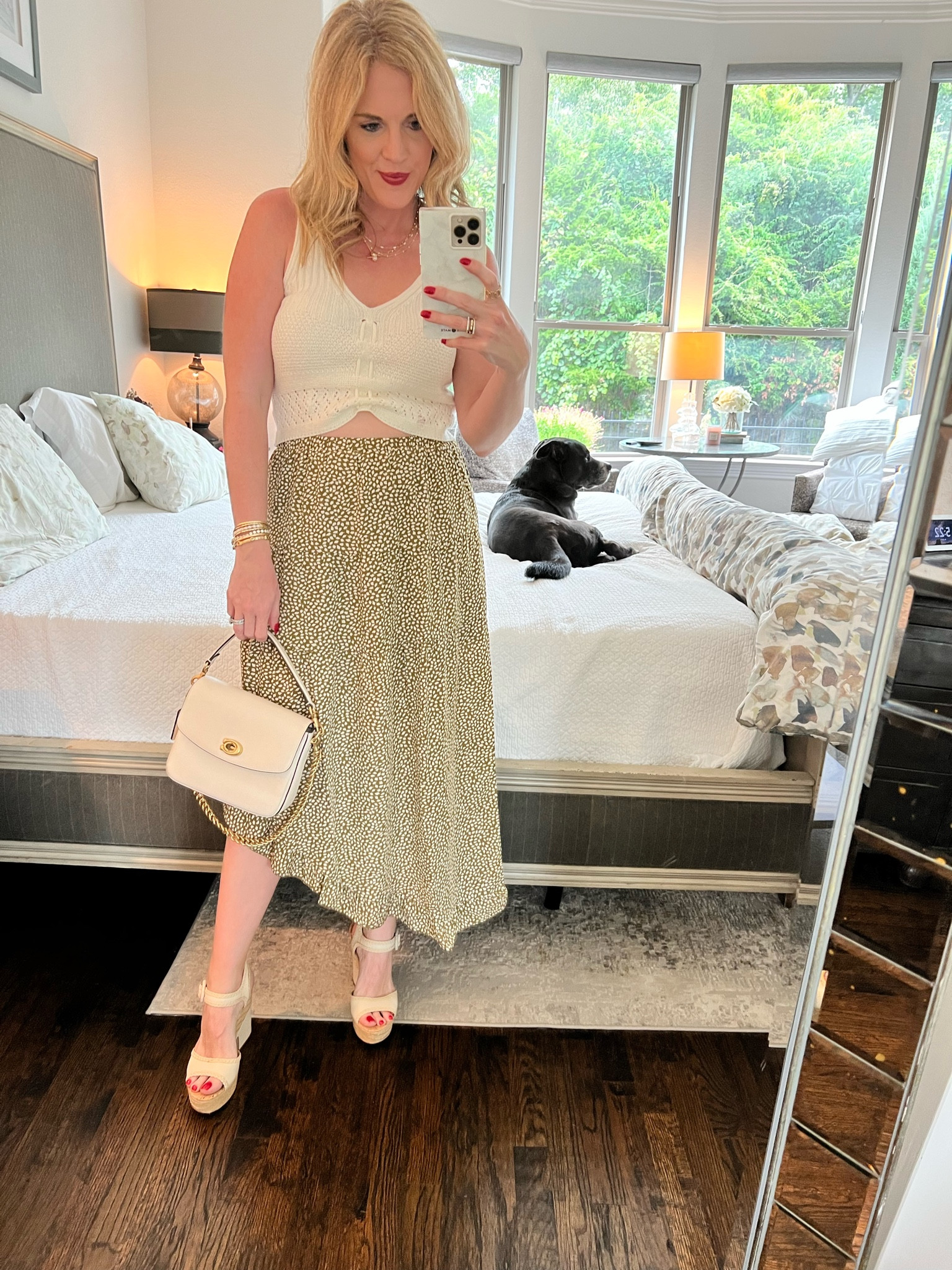 Fall look 
Fall skirt 
Amazon skirt 
Sweater tank 
Coach bag 


#LTKsalealert #LTKfindsunder50 #LTKSeasonal