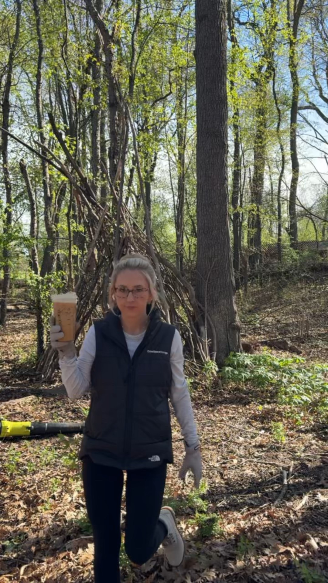 Let’s build a treehouse 😆🏡

Linked my outfit details below, everything fits TTS! I’m obsessed with this North Face puffer vest, so comfy!

Casual Outfit | DIY Tree House | Fashion for Her

Come Stay Awhile, Amanda Vernaci