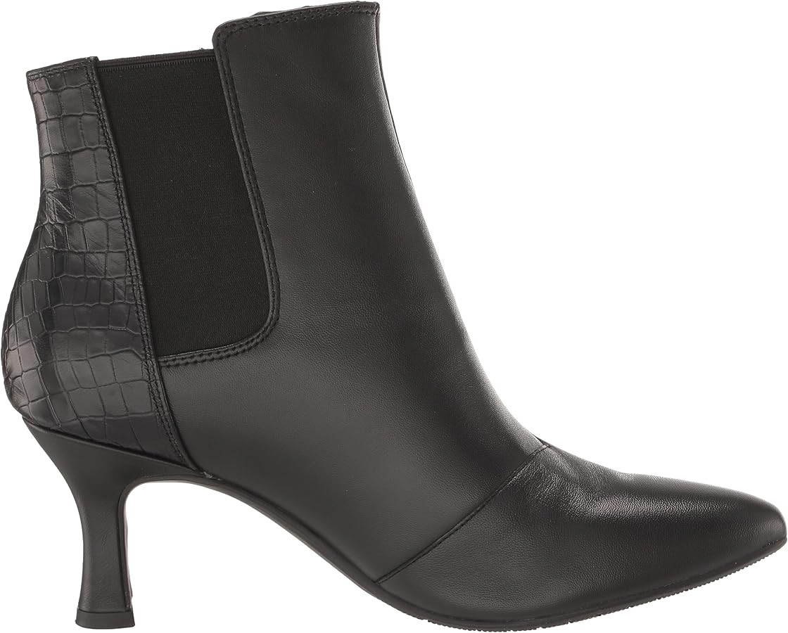 Clarks womens Kataleyna Glow Ankle Boot | Amazon (CA)