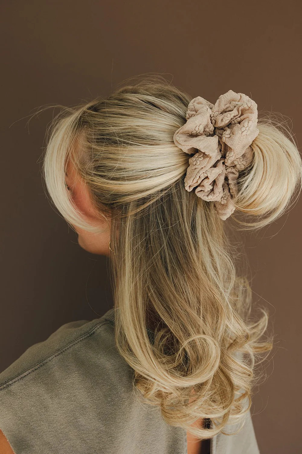 Tessa Jumbo Scrunchie | Shop Andi