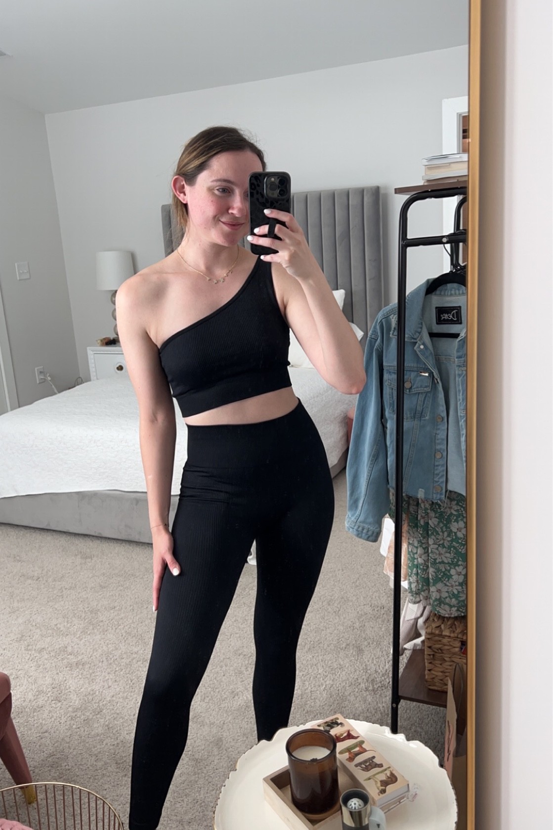 The perfect fall workout set. So comfy, thick, and does not move!!! Honestly I was not expecting to love this set as much as I do. 10/10 for me. Many color options available! TTS wearing size small.

#LTKunder100 #LTKfit #LTKunder50