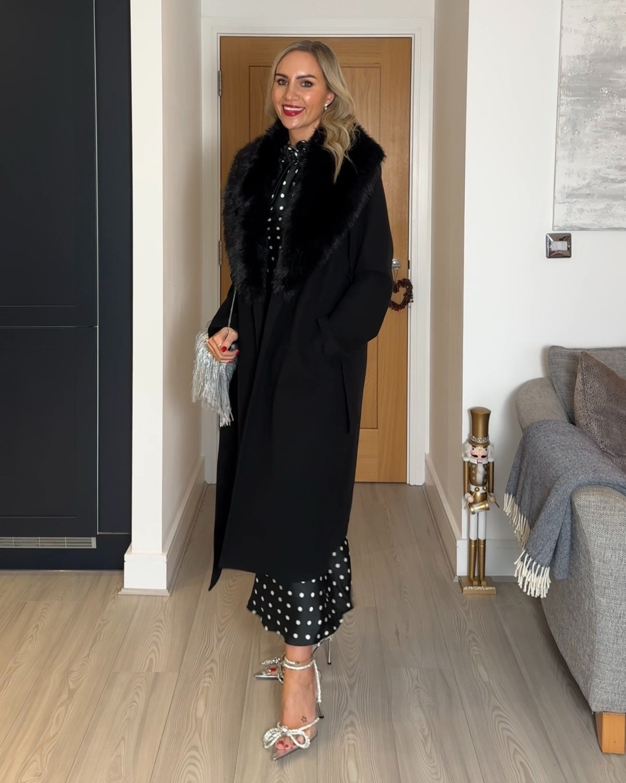 Christmas Eve outfit 🤍🖤

#LTKwinter #LTKfestive #LTKpartywear