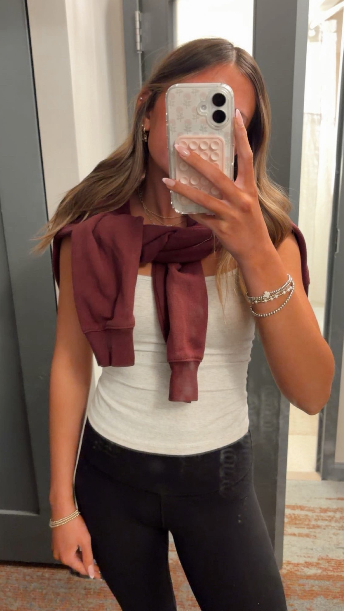 day 21/30: everyday outfits 🤍 wore this in Atlanta, perfect for spring weather where it’s not too warm or cold, and an easy quarter zip to throw on!!

#LTKdayinmylife #LTKActive #LTKootd