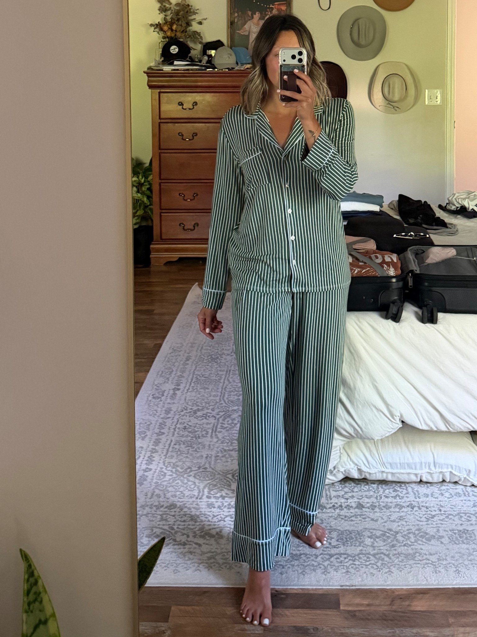 Super soft pajamas, love the light blue piping with the green + white stripes! This pajama set is also currently 60% off which stacks with LTK’s 20%

#LTKxAerie